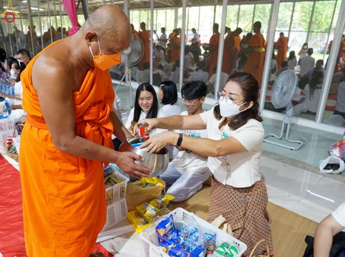 ภาพ No.82265:พิธีตักบาตรพระ 1,000 รูป ปีที่ 8 วันเสาร์ที่ 10 มิถุนายน 2566 ณ ธุดงคสถานล้านนา อ.สันทราย จ.เชียงใหม่