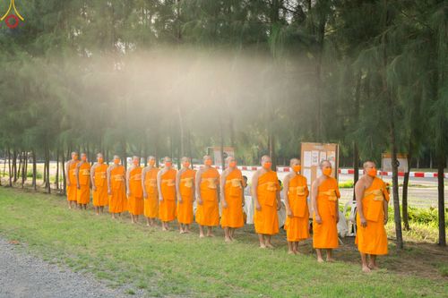 ภาพ No.82574:พิธีตัดปอยผมและปลงผมนาคธรรมทายาท ในโครงการอุปสมบทหมู่ธรรมทายาทพุทธศาสตร์สากล รุ่นที่ 7 (ภาคฤดูฝน) วันอาทิตย์ที่ 11 มิถุนายน พ.ศ. 2566 ณ  วัดพระธรรมกาย