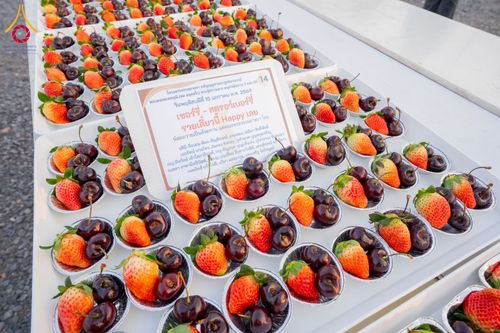 ภาพ No.294914:วันที่ 15 มกราคม พ.ศ. 2569 พิธีถวายภัตตาหารเป็นสังฆทาน แด่พระธรรมยาตรา ณ วัดโบสถ์บน ต.บางคูเวียง จ.นนทบุรี อนุสรณ์สถานลำดับที่ 4 สถานที่เกิดด้วยกายธรรม ในโครงการธรรมยาตรา กตัญญูบูชา มหาปูชนียาจารย์ พระมงคลเทพมุนี(สด จนฺทสโร) พระผู้ปราบมาร อนุสรณ์สถาน 7 แ