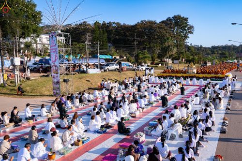 ภาพ No.281395:วันเสาร์ที่ 27 ธันวาคม พ.ศ.2568 พิธีตักบาตรพระ ๑,๐๐๐ รูป   เพื่อความเป็นสิริมงคลแก่ชีวิตและแผ่นดินไทย  มหากุศลครั้งยิ่งใหญ่แห่งปี ส่งท้ายปีเก่า ต้อนรับปีใหม่  ณ ถนนหน้าที่ว่าการอำเภอภูเรือ จังหวัดเลย