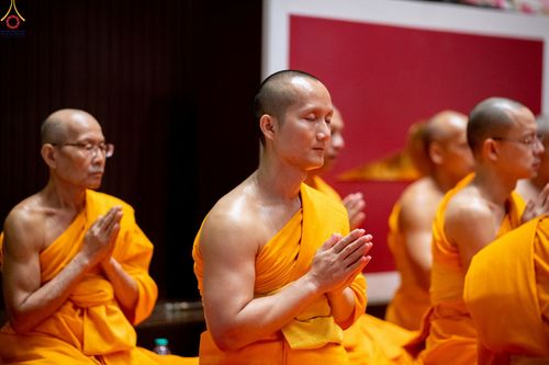 ภาพ No.350922:วันที่ 19 กันยายน พ.ศ.2569 พิธีบรรพชาอุปสมบท โครงการอุปสมบทหมู่บูชาธรรม ครบรอบ 109 ปี วันครูผู้ค้นพบวิชชาธรรมกาย ณ โบสถ์พระไตรปิฏก วัดพระธรรมกาย