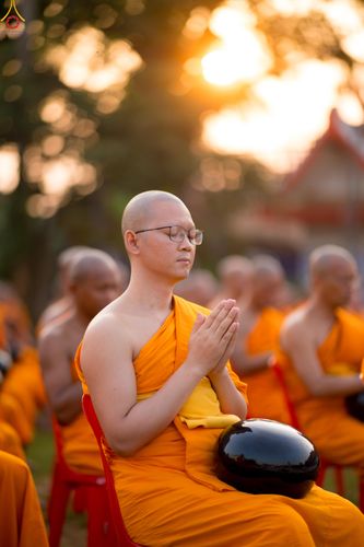 ภาพ No.297544:วันที่ 18 มกราคม พ.ศ. 2569 พิธีตักบาตรพระธรรมยาตรา ณ วัดโบสถ์บน ต.บางคูเวียง จ.นนทบุรี อนุสรณ์สถานลำดับที่ 4 สถานที่เกิดด้วยกายธรรม ในโครงการธรรมยาตรา กตัญญูบูชา มหาปูชนียาจารย์ พระมงคลเทพมุนี(สด จนฺทสโร) พระผู้ปราบมาร อนุสรณ์สถาน 7 แห่ง ปีที่ 14