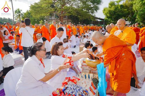 ภาพ No.346255:วันอาทิตย์ที่ 30 สิงหาคม พ.ศ. 2569 มหาสังฆทาน ปีที่ 22  ตักบาตรพระ 1,000 รูป  น้อมบูชาธรรมหลวงพ่อธัมมชโยเนื่องในวันธรรมชัย  ณ ศูนย์อบรมเยาวชนผาสุกวนิช จ.ราชบุรี
