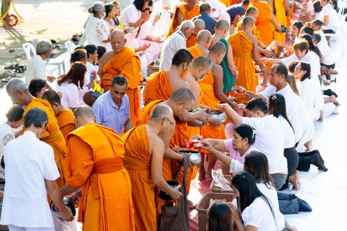 ภาพ No.311064:วันพฤหัสบดีที่ 26 กุมภาพันธ์ พ.ศ. 2569 พิธีถวายสังฆทานแด่คณะสงฆ์ 323 วัด ปีที่ 22 ครั้งที่ 182 พิธีมอบกองทุนหนุนแรงใจช่วยครูใต้ ปีที่ 19 ครั้งที่ 145 และพิธีทำบุญอุทิศส่วนกุศลให้ผู้วายชนม์