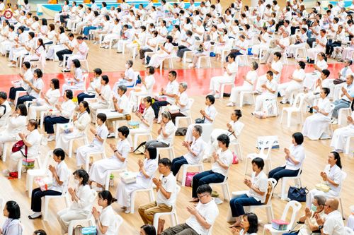 ภาพ No.280571:วันที่ 28 ธันวาคม พ.ศ.2568 พิธีถวายอุปกรณ์ทำความสะอาด ณ ห้องแก้วสารพัดนึก วัดพระธรรมกาย