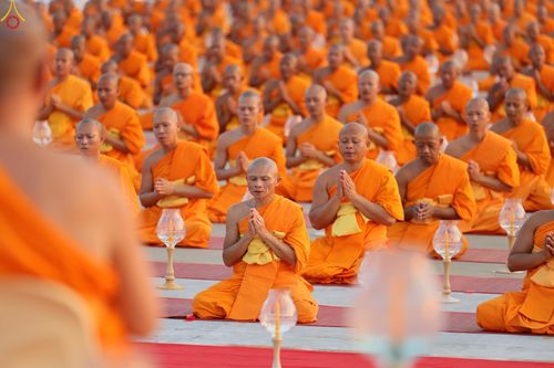 ภาพ No.307434:วันที่ 31 มกราคม พ.ศ. 2569 พิธีจุดประทีปธรรมถวายเป็นพุทธบูชา  และบูชาธรรมมหาปูชนียาจารย์ (ภาพชุดที่ 2) ณ วัดพระธรรมกาย ปทุมธานี ในโครงการธรรมยาตรา กตัญญูบูชา มหาปูชนียาจารย์ พระมงคลเทพมุนี(สด จนฺทสโร) พระผู้ปราบมาร อนุสรณ์สถาน 7 แห่ง ปีที่ 14