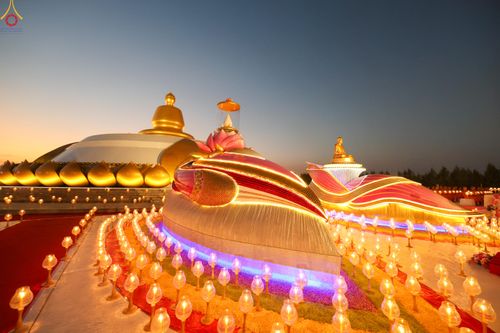 ภาพ No.302290:วันที่ 23 มกราคม พ.ศ. 2569 พิธีจุดประทีปธรรมถวายเป็นพุทธบูชา (ภาพชุดที่ 2) และบูชาธรรมมหาปูชนียาจารย์  ณ อนุสรณ์สถานลำดับที่ 5 สถานที่เผยแผ่วิชชาธรรมกายครั้งแรก อนุสรณ์สถานบางปลา วัดบางปลา อำเภอบางเลน จังหวัดนครปฐม ในโครงการธรรมยาตรา กตัญญูบูชา มหาปูชนีย