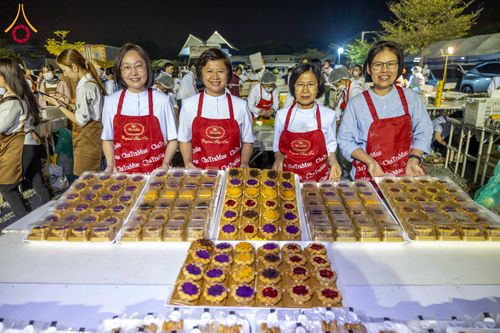 ภาพ No.294746:วันที่ 15 มกราคม พ.ศ. 2569 พิธีถวายภัตตาหารเป็นสังฆทาน แด่พระธรรมยาตรา ณ วัดโบสถ์บน ต.บางคูเวียง จ.นนทบุรี อนุสรณ์สถานลำดับที่ 4 สถานที่เกิดด้วยกายธรรม ในโครงการธรรมยาตรา กตัญญูบูชา มหาปูชนียาจารย์ พระมงคลเทพมุนี(สด จนฺทสโร) พระผู้ปราบมาร อนุสรณ์สถาน 7 แ