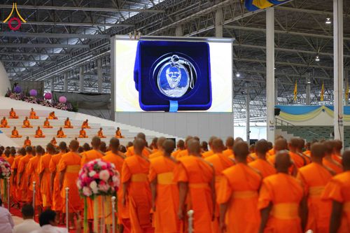 ภาพ No.308681:วันที่ 1 กุมภาพันธ์ พ.ศ. 2569 พิธีรับประกาศนียบัตร และพระของขวัญพระธรรมยาตรา ณ สภาธรรมกายสากล วัดพระธรรมกาย จ.ปทุมธานี