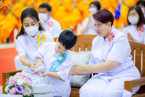 ภาพ No.91081:พิธีบำเพ็ญกุศลสวดพระอภิธรรม  อุบาสกถาวร พรหมถาวร (อุบาสกผู้ปั้นพระ) คืนสุดท้าย วันศุกร์ที่ 20 ตุลาคม พ.ศ. 2566 ณ ห้องแก้วสารพัดนึก 1 สภาธรรมกายสากล วัดพระธรรมกาย จ.ปทุมธานี