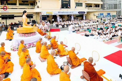 ภาพ No.346960:วันอาทิตย์ที่ 30 สิงหาคม พ.ศ. 2569  พิธีทำบุญตักบาตรพระ 123 รูป เนื่องในโอกาสครบรอบ 122 ปี แห่งการก่อตั้งอำเภอคลองหลวง จังหวัดปทุมธานี ณ บริเวณหน้าที่ว่าการอำเภอคลองหลวง