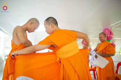 ภาพ No.321371:วันเสาร์ที่ 11 เมษายน พ.ศ.2569 พิธีขอบรรพชา พิธีขอสรณคมณ์และศีล, พิธีถวายบาตร พิธีอุปสมบท โครงการอุปสมบทหมู่ บูชาธรรมหลวงพ่อธัมมชโย พ.ศ.2569 โครงการอุปสมบทหมู่ธรรมทายาท ระดับอุดมศึกษา รุ่น 53 (ภาคฤดูร้อน) ณ วัดพระธรรมกาย ปทุมธานี