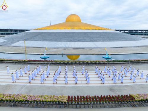 ภาพ No.87774:พิธีบรรพชาอุปสมบท ในโครงการอุปสมบทหมู่บูชาธรรม วันครูผู้ค้นพบวิชชาธรรมกาย ณ วัดพระธรรมกาย ในวันเสาร์ที่ 16 กันยายน พ.ศ.2566