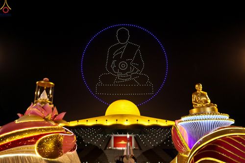 ภาพ No.308125:วันที่ 31 มกราคม พ.ศ. 2569 พิธีจุดประทีปธรรมถวายเป็นพุทธบูชา  และบูชาธรรมมหาปูชนียาจารย์ (ภาพชุดที่ 3) ณ วัดพระธรรมกาย ปทุมธานี ในโครงการธรรมยาตรา กตัญญูบูชา มหาปูชนียาจารย์ พระมงคลเทพมุนี(สด จนฺทสโร) พระผู้ปราบมาร อนุสรณ์สถาน 7 แห่ง ปีที่ 14