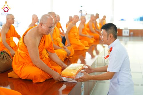 ภาพ No.310410:วันจันทร์ที่ 16 กุมภาพันธ์ พ.ศ. 2569 พิธีบุพเปตพลี ครั้งที่ 178 ณ หอฉันคุณยายอาจารย์ฯ วัดพระธรรมกาย