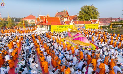 ภาพ No.294518:วันที่ 14 มกราคม พ.ศ. 2569 พิธีตักบาตรพระธรรมยาตรา ณ วัดสองพี่น้อง ต.ต้นตาล อ.สองพี่น้อง จ.สุพรรณบุรี ในโครงการธรรมยาตรา กตัญญูบูชา มหาปูชนียาจารย์ พระมงคลเทพมุนี(สด จนฺทสโร) พระผู้ปราบมาร อนุสรณ์สถาน 7 แห่ง ปีที่ 14