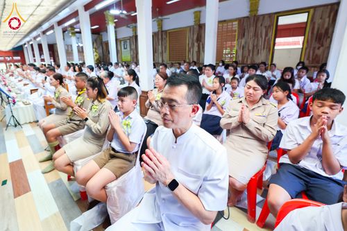 ภาพ No.303338:วันที่ 23 มกราคม พ.ศ. 2569 พิธีเจริญพุทธมนต์ปฏิบัติธรรม มอบทุนการศึกษา  ถวายสังฆทาน 109 วัด เพื่อถวายเป็นพุทธบูชา เพื่อขับเคลื่อนโครงการหมู่บ้านรักษาศีล 5 โดยคณะสงฆ์จังหวัดนครปฐม คณะศิษยานุศิษย์วัดพระธรรมกาย โครงการธรรมยาตรา ปีที่ 14 ณ วัดบางปลา อำเภอบาง