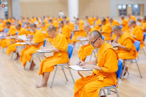 ภาพ No.249671:วันที่ 1 ตุลาคม พ.ศ. 2568 การสอบธรรมสนามหลวง นักธรรมชั้นตรี อำเภอคลองหลวง จังหวัดปทุมธานี ณ ห้องแก้วสารพัดนึก 2 วัดพระธรรมกาย