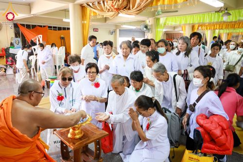 ภาพ No.196658:พิธีทอดผ้าป่าทำนุบำรุงศาสนสถาน ณ วัดไทยเจริญ ตำบลบางขุนกอง อำเภอบางกรวย จังหวัดนนทบุรี  ในโครงการธรรมยาตรา กตัญญูบูชา มหาปูชนียาจารย์ พระมงคลเทพมุนี(สด จนฺทสโร) พระผู้ปราบมาร อนุสรณ์สถาน 7 แห่ง ปีที่ 13 วันที่ 17 มกราคม พ.ศ. 2568