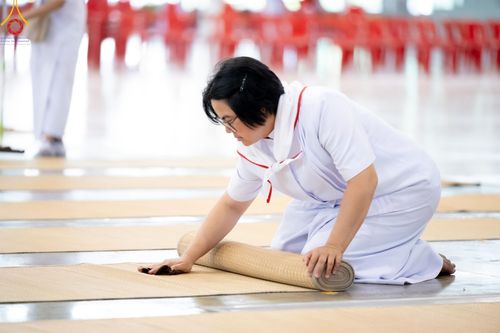 ภาพ No.134649:V.35 เพื่อบุญต้นเดือน การรับบุญของเจ้าหน้าที่หน่วยงานต่างๆ เพื่องานบุญวันอาทิตย์ต้นเดือน ณ วัดพระธรรมกาย วันที่ 7 เมษายน พ.ศ. 2567