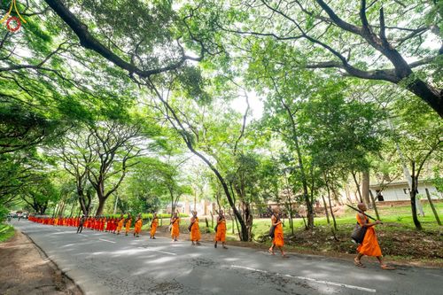 ภาพ No.139934:PhotoStory มหาศรัทธา ธรรมยาตราศรีลังกา EP.2 พิธีเปิดโครงการสยาม-ลังกา ธรรมยาตรา ฉลองเทศกาลวิสาขบูชาแห่งชาติ ศรีลังกา บูชาธรรม 80 ปีหลวงพ่อธัมมชโย เมื่อวันที่ 17 พฤษภาคม พ.ศ. 2567