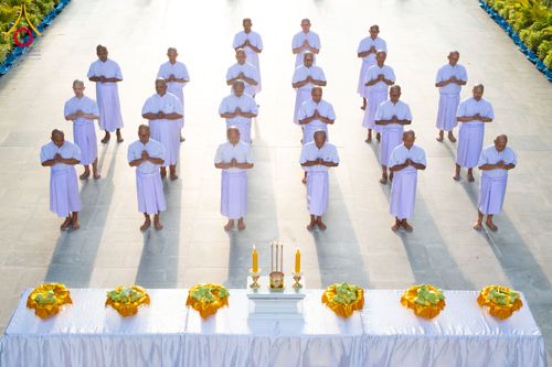 ภาพ No.244610:วันเสาร์ที่ 6 กันยายน พ.ศ. 2568 พิธีเวียนประทักษิณ และวันทาสีมาของนาคธรรมทายาท โครงการอุปสมบทหมู่บูชาธรรมครบรอบ 108 ปี วันครูผู้ค้นพบวิชชาธรรมกาย ณ โบสถ์พระไตรปิฎก วัดพระธรรมกาย