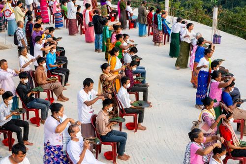 ภาพ No.127671:Photo Story ปฐมบรรพชาชาวพุทธมาร์มา Episode 2/5 วันที่ 6-7 กุมภาพันธ์ พ.ศ. 2567  โครงการบรรพชาครั้งประวัติศาสตร์ แห่งเทือกเขาจิตตะกอง  ครั้งแรกของชาวพุทธมาร์มา บังกลาเทศ บูชาธรรม 80 ปีหลวงพ่อธัมมชโย ณ วัดธัมจักร อรัญกุฏิ เมืองรัมการ์ คาร์กาชารี บังกลาเทศ