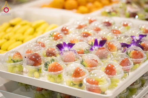 ภาพ No.202759:พิธีถวายภัตตาหารเป็นสังฆทาน แด่พระธรรมยาตรา ณ วัดพระธรรมกาย ตำบลคลองสาม อำเภอคลองหลวง จังหวัดปทุมธานี ในโครงการธรรมยาตรา กตัญญูบูชา มหาปูชนียาจารย์ พระมงคลเทพมุนี(สด จนฺทสโร) พระผู้ปราบมาร อนุสรณ์สถาน 7 แห่ง ปีที่ 13 วันที่ 28 มกราคม พ.ศ. 2568