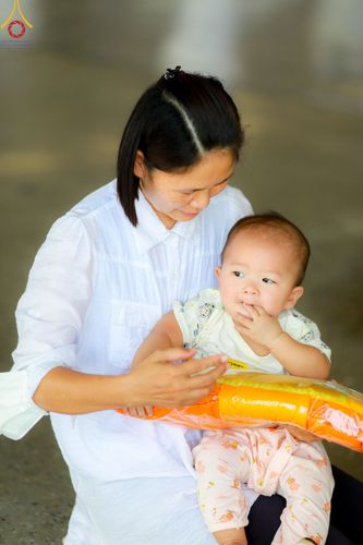 ภาพ No.131665:พิธีร่วมบุญบรรพชาสามเณร 5,000 รูป ณ บ้านแก้วเรือนทองคุณยาย สภาธรรมกายสากล วัดพระธรรมกาย วันเสาร์ที่ 23 มีนาคม พ.ศ. 2567
