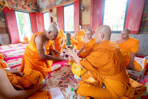 ภาพ No.278318:วันศุกร์ที่ 5 ธันวาคม พ.ศ. 2568 (วันพ่อแห่งชาติ) พิธีบรรพชาอุปสมบทหมู่ธรรมทายาท จำนวน 16 รูป โครงการบรรพชาอุปสมบทหมู่ รุ่นบูชาธรรมมหาปูชนียาจารย์ ประจำปี 2568  ณ ศูนย์ปฏิบัติธรรมและอบรมเยาวชนพระนครศรีอยุธยา จ.พระนครศรีอยุธยา