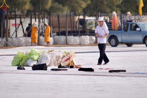 ภาพ No.109410:V.7 พลังใจ การเตรียมงาน เก็บงาน การรับบุญของเจ้าหน้าที่หน่วยงานต่างๆ เพื่อโครงการธรรมยาตรา กตัญญูบูชามหาปูชนียาจารย์ พระมงคลเทพมุนี (สด จนฺทสโร) พระผู้ปราบมาร อนุสรณ์สถาน 7 แห่ง ปีที่ 12 ระหว่างวันที่ 2 - 31 มกราคม พ.ศ.2567