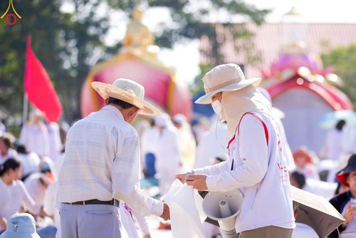 ภาพ No.111682:V.10 เก่งกล้า การเตรียมงาน เก็บงาน การรับบุญของเจ้าหน้าที่หน่วยงานต่างๆ เพื่อโครงการธรรมยาตรา กตัญญูบูชามหาปูชนียาจารย์ พระมงคลเทพมุนี (สด จนฺทสโร) พระผู้ปราบมาร อนุสรณ์สถาน 7 แห่ง ปีที่ 12 ระหว่างวันที่ 2 - 31 มกราคม พ.ศ.2567