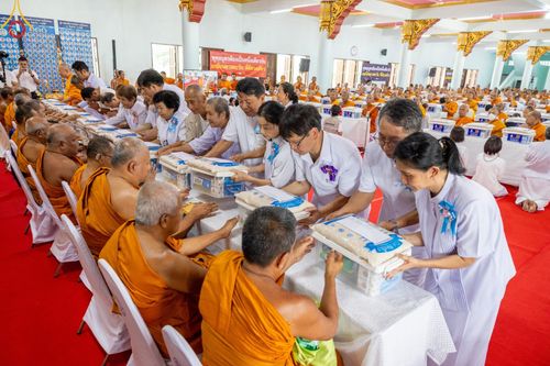 ภาพ No.131890:พิธีถวายสังฆทาน 323 วัด 4 จังหวัดชายแดนภาคใต้ ปีที่ 20 ครั้งที่ 167 และ พิธีมอบกองทุนหนุนแรงใจช่วยครูใต้ ปีที่ 17 ครั้งที่ 132 วันเสาร์ที่ 23 มีนาคม พ.ศ. 2567 ณ วัดมุจลินทวาปีวิหารพระอารามหลวง อ.หนองจิก จ.ปัตตานี