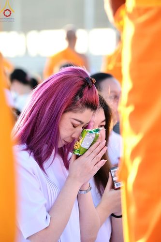 ภาพ No.105319:พิธีตักบาตรฉลองพระบวชใหม่ รุ่นบูชาธรรมมหาปูชนียาจารย์ และต้อนรับศักราชใหม่ วันจันทร์ที่ 1 มกราคม พ.ศ. 2567 ณ ลานธรรมพระมหาธรรมกายเจดีย์ วัดพระธรรมกาย