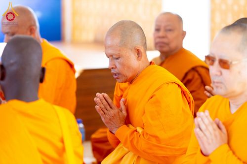 ภาพ No.231723:โครงการบรรพชาอุปสมบทหมู่ครั้งที่ 2 ณ วัดพระธรรมกายโจฮันเนสเบิร์ก ประเทศแอฟริกาใต้ วันอาทิตย์ 29 มิถุนายน พ.ศ. 2568