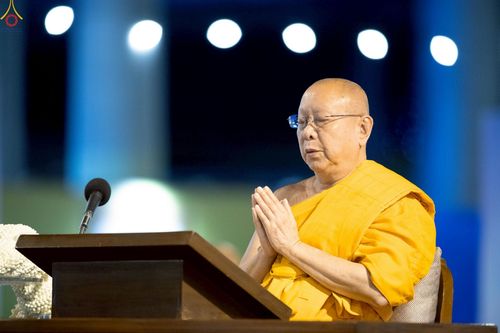 ภาพ No.241053:วันพุธที่ 27 สิงหาคม พ.ศ. 2568 พิธีจุดประทีป ในวันธรรมชัย ณ วัดพระธรรมกาย