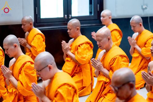 ภาพ No.256262:วันที่ 4 ตุลาคม พ.ศ. 2568 พิธีบรรพชาอุปสมบท  โครงการอุปสมบทหมู่บูชาธรรม 141 ปี  พระมงคลเทพมุนี (สด จนฺทสโร) ณ โบสถ์พระไตรปิฏก วัดพระธรรมกาย จ.ปทุมธานี