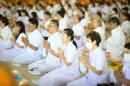 ภาพ No.143257:พิธีถวายภัตตาหารเพื่อเป็นกำลังแห่งการเข้าถึงธรรม ของพระภิกษุสามเณร วัดพระธรรมกาย วันเสาร์ที่ 6 กรกฏาคม พ.ศ. 2567 ณ หอฉันคุณยายอาจารย์ วัดพระธรรมกาย จ.ปทุมธานี