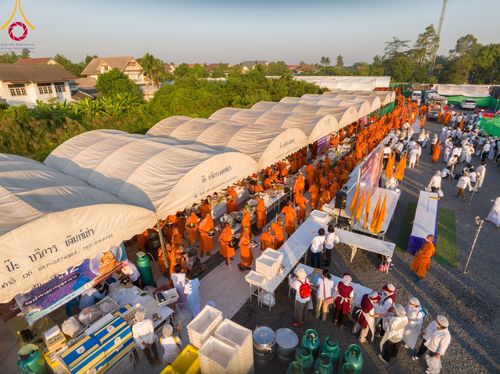 ภาพ No.113703:พิธีถวายภัตตาหารเป็นสังฆทาน แด่คณะพระธรรมยาตรา ปีที่ 12 วันที่ 17 มกราคม พ.ศ. 2567 ณ วัดโบสถ์(บน) บางคูเวียง จ.นนทบุรี