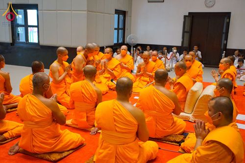 ภาพ No.62187:พิธีอุปสมบทในโครงการอุปสมบทหมู่ บูชาธรรมหลวงพ่อธัมมชโย พ.ศ.2567 ณ อุโบสถ วัดพระธรรมกาย จ.ปทุมธานี วันที่ 13-15 เมษายน พ.ศ. 2567