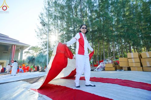 ภาพ No.103916:พิธีตักบาตรพระ 1,000 รูป ครั้งที่ 7 ถวายเป็นพุทธบูชา เพื่อช่วยเหลือคณะสงฆ์ 323 วัด 4 จังหวัดชายแดนภาคใต้ และถวายแด่คณะสงฆ์จังหวัดพิษณุโลก ณ ลานธรรมธุดงคสถานพิษณุโลก อ.วังทอง จ.พิษณุโลก วันที่ 24 ธันวาคม พ.ศ. 2566