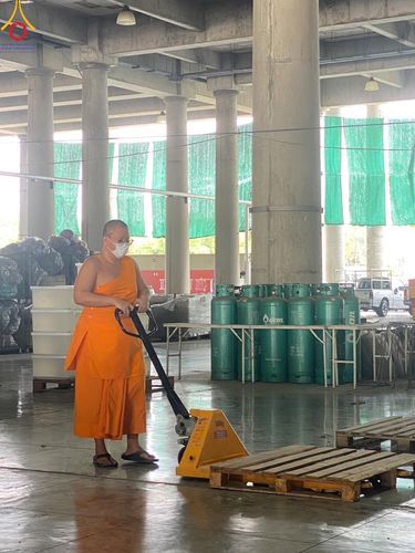 ภาพ No.123424:V.25 ชิตังเม การเตรียมงาน เก็บงาน การรับบุญของเจ้าหน้าที่หน่วยงานต่างๆ เพื่อโครงการธรรมยาตรา กตัญญูบูชา มหาปูชนียาจารย์ พระมงคลเทพมุนี (สด จนฺทสโร) พระผู้ปราบมาร อนุสรณ์สถาน 7 แห่ง ปีที่ 12 ระหว่างวันที่ 2 - 31 มกราคม พ.ศ.2567