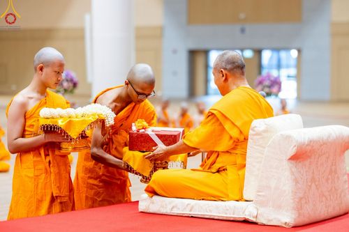 ภาพ No.215846:วันเสาร์ที่ 5 เมษายน พ.ศ. 2568 พิธีขอบรรพชา พิธีขอสรณคมน์และศีล  พิธีขอนิสสัย พิธีถวายบาตร ในโครงการบรรพชาสามเณรฟื้นฟูพระพุทธศาสนาทั่วไทย , โครงการหน่อแก้วเปรียญธรรม รุ่นที่ 13 ,  โครงการสามเณรยุวธรรมทายาท รุ่นที่ 33 , โครงการสามเณรมัชฌิมธรรมทายาท รุ่นที