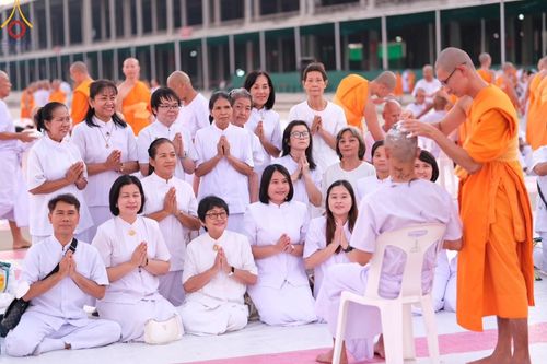 ภาพ No.180071:พิธีปลงผมนาคธรรมทายาท ในโครงการอุปสมบทหมู่ บูชาธรรมมหาปูชนียาจารย์ (ศูนย์อบรมวัดพระธรรมกาย) วันที่ 1 ธันวาคม พ.ศ. 2567 ณ ลานธรรมหารัตนวิหารคด วัดพระธรรมกาย จ.ปทุมธานี
