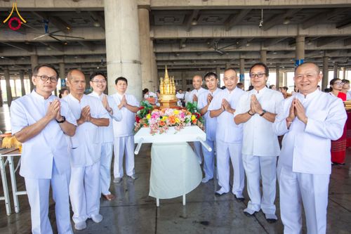 ภาพ No.209715:วันอาทิตย์ที่ 2 มีนาคม พ.ศ. 2568 พิธีภาคบ่าย สัมมนาพิเศษ, ปฏิบัติธรรม พิธีรับมอบพระบรมสารีริกธาตุ ณ สภาธรรมกายสากล วัดพระธรรมกาย