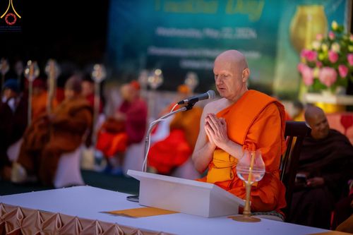 ภาพ No.138330:วิสาขบูชานานาชาติ วัดพระธรรมกายแคลิฟอร์เนีย ประเทศสหรัฐอเมริกา วันพุธที่ 22 พฤษภาคม พ.ศ. 2567