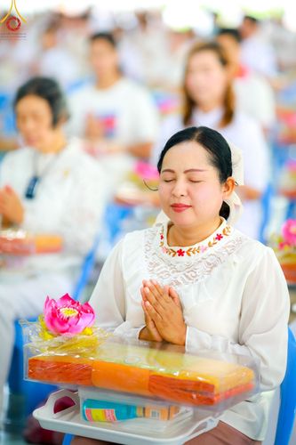 ภาพ No.153040:พิธีถวายภัตตาหารเมนูสวรรค์ ในพรรษาแห่งการเข้าถึงธรรม วันอังคารที่ 10 กันยายน พ.ศ. 2567 ครบรอบ 24 ปี วันละสังขาร คุณยายอาจารย์มหารัตนอุบาสิกาจันทร์ ขนนกยูง ณ หอฉันคุณยายอาจารย์ฯ วัดพระธรรมกาย