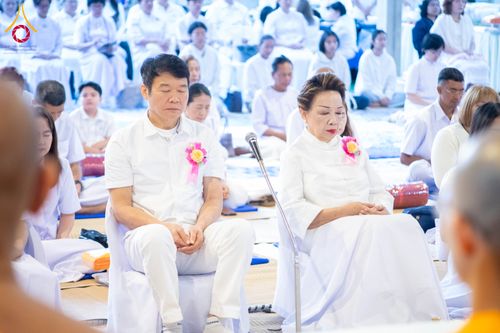 ภาพ No.288086:วันที่ 4 มกราคม พ.ศ. 2569 พิธีถวายภัตตาหารเป็นสังฆทาน แด่พระธรรมยาตรา ในโครงการธรรมยาตรา กตัญญูบูชา มหาปูชนียาจารย์ พระมงคลเทพมุนี(สด จนฺทสโร) พระผู้ปราบมาร อนุสรณ์สถาน 7 แห่ง ปีที่ 14 ณ อนุสรณ์สถานมหาวิหารพระมงคลเทพมุนี (โลตัสแลนด์) อ.สองพี่น้อง จ.สุพรร