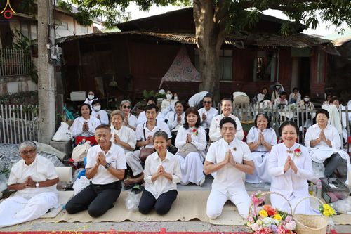 ภาพ No.292761:วันที่ 11 มกราคม พ.ศ. 2569 พิธีต้อนรับพระธรรมยาตรา ณ อนุสรณ์สถานลำดับที่ 3 สถานที่เกิดในเพศสมณะ วัดสองพี่น้อง อำเภอสองพี่น้อง จังหวัดสุพรรณบุรี ในโครงการธรรมยาตรา กตัญญูบูชา มหาปูชนียาจารย์ พระมงคลเทพมุนี(สด จนฺทสโร) พระผู้ปราบมาร อนุสรณ์สถาน 7 แห่ง ปีที