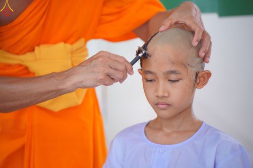 ภาพ No.78780:พิธีปลงผมนาคธรรมทายาท โครงการอบรมยุวธรรมทายาท มัชฌิมธรรมทายาท และธรรมทายาทรุ่นอุดมศึกษา ณ สภาธรรมกายสากล วัดพระธรรมกาย วันเสาร์ที่ 1 เมษายน พ.ศ. 2566